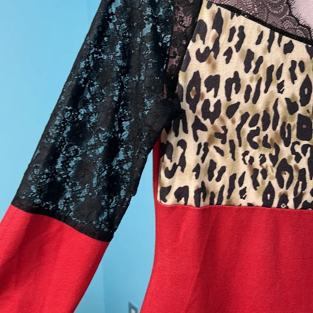 Pre-owned Red and Black Lace Leopard Print Women's Top - Picture 3 of 7